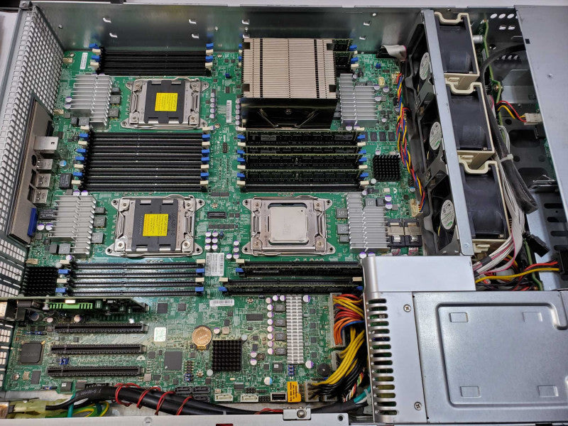 Supermicro Server CSE-828 2x Xeon E5-4607 @ 2.2 GHz 32GB 6x 3.5\\" No HDD (
