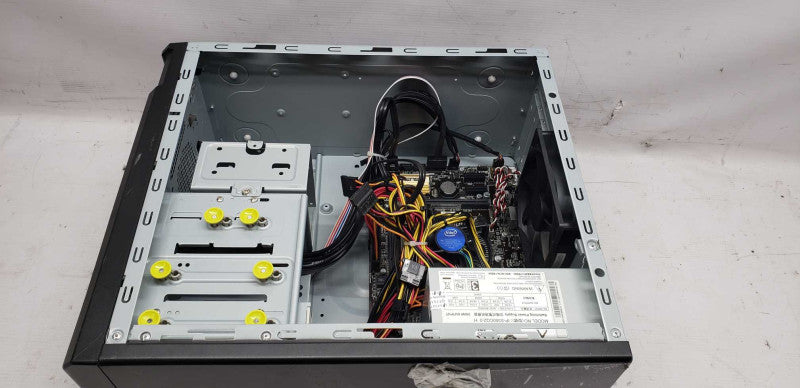 Custom PC Pentium G4400 @ 3.30ghz / 4gb ddr 4 / H110M-A/M.2 #