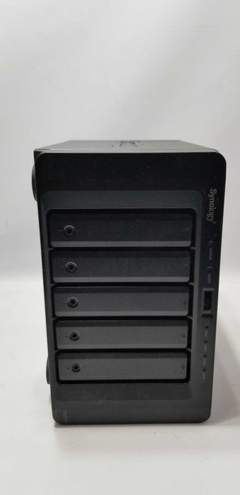 Synology DS1515+  NAS=