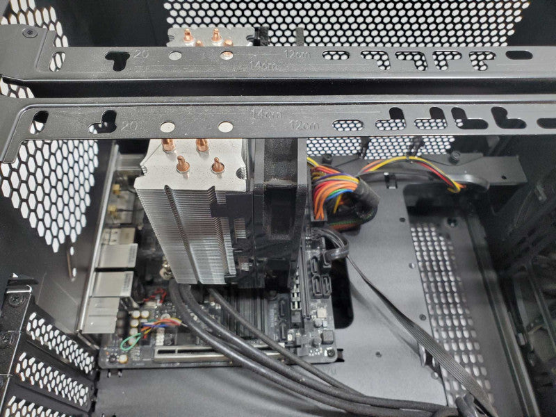 Custom PC, ASUS Z270N-WIFI i5-7500 3.4GHz 8GB DDR4 |