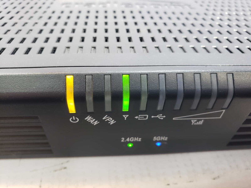 Cradlepoint AER1600LP4 Wireless Router [