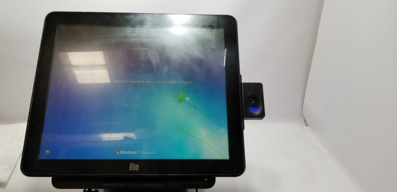 Elo Touch Solutions X-Series 17\\" with Fingerprint reader=