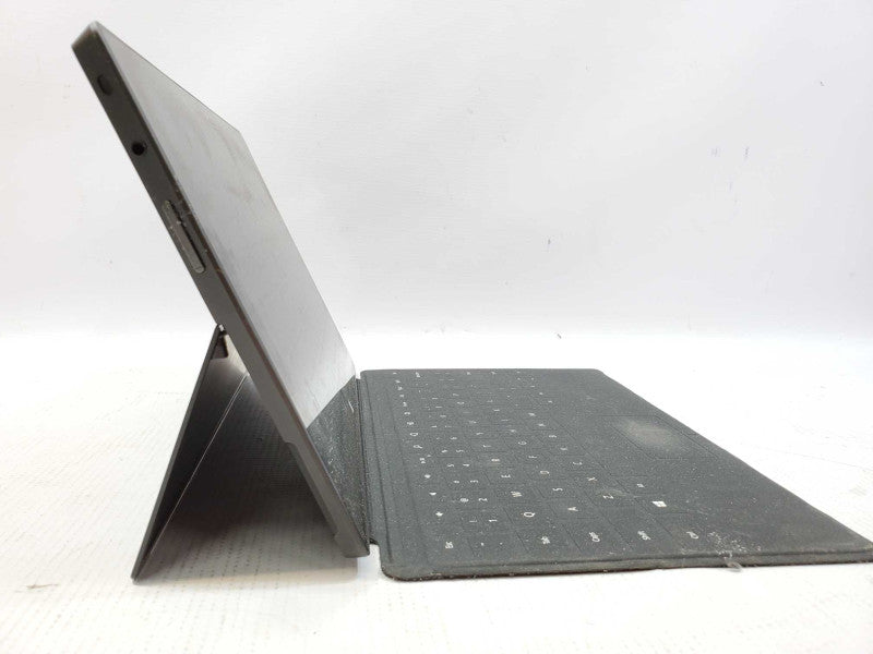 Microsoft Surface 1516 - NVidia Tegra3Quad 1.3 GHZ, 2Gb Ram, 32Gb SSD [READ] (