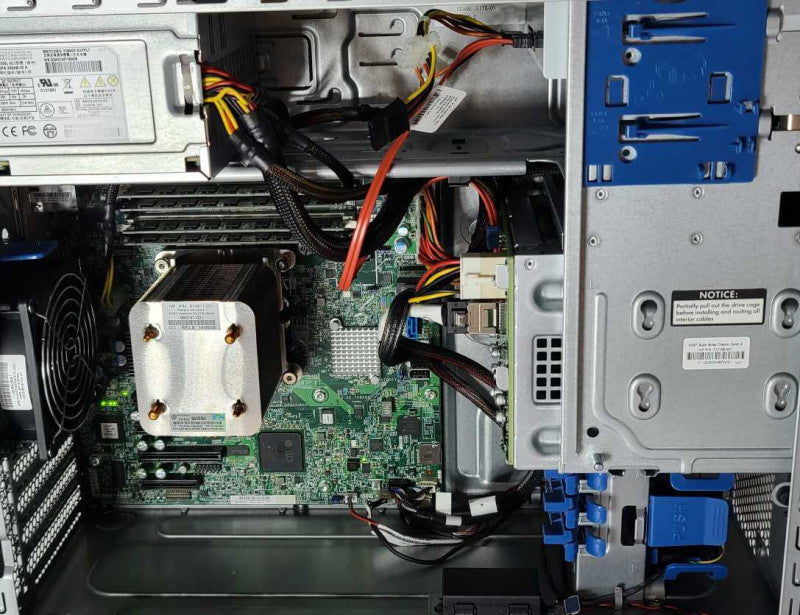 Hp Proliant ML310e Gen 8 v2 Xeon E3-1230 V3 3.3Ghz 16GB RAM HP B120i Raid 4x 3.5\\" Drive Bays$