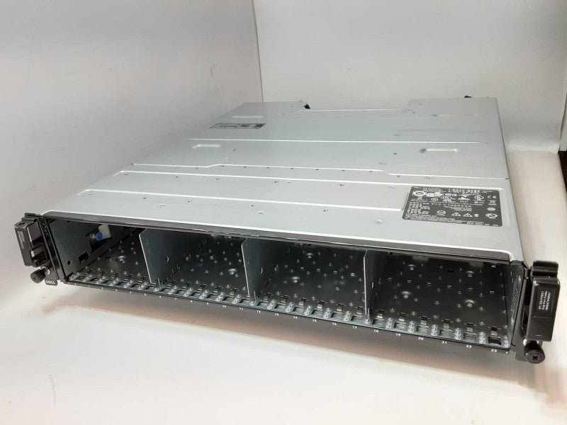 Dell Compellent SC220 24x 2.5\\" Bays Storage array, 2x PSU, 2x Compellent SC2 _