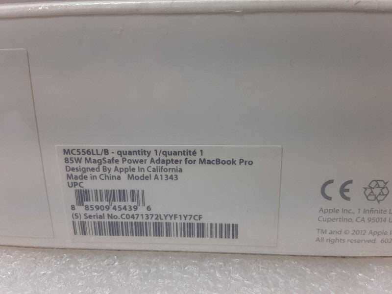 Apple A1343 MC556LL/B 85W MagSafe power Adapter for MacBook Pro _