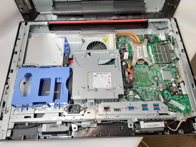 Lenovo ThinkCentre M93z AIO, Core I7-4770S 3.1GHz, 4GB DDR3, 256 GB SSD, SEE _