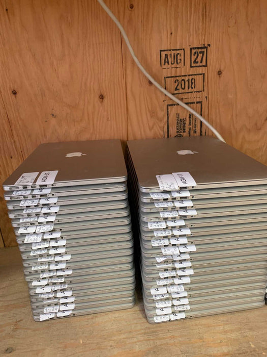 (AGM01-36) 36x MacBook Pro