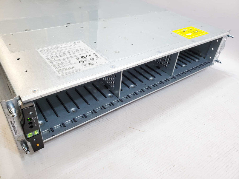 NetApp NAJ-1001 Disk Array 24x 2.5\\", 2x PSU, 2x IOM6 Controllers (