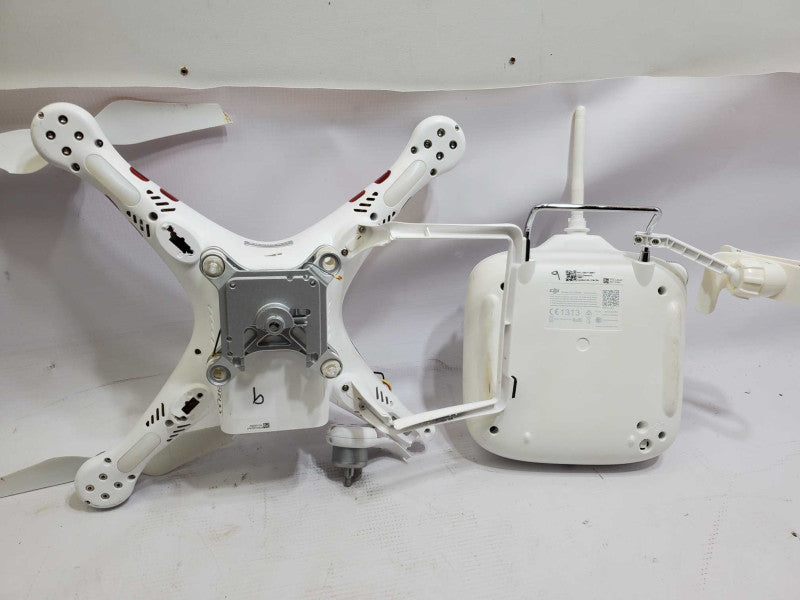 DJi W321 Phantom 3 Quadcopter Camera Drone w/Controller GL358WA for Part AS-IS )