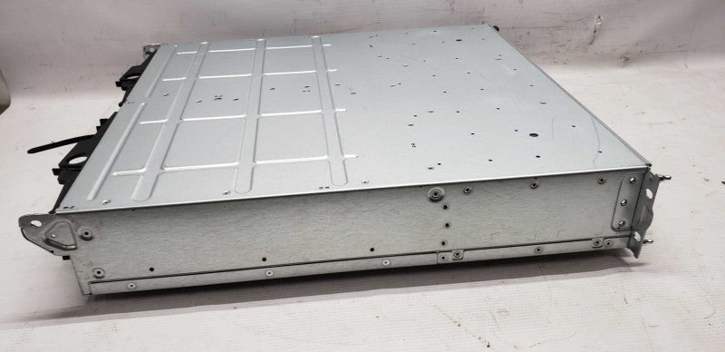 NetApp DS2246 NAJ-1001 Disk Array 2x Controllers 111-01070 IOM6 / 2x PSU #