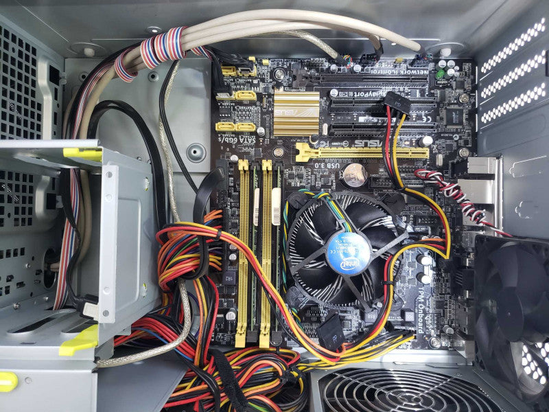 Custom PC ASUS Q87M-E i5-4590@3.3GHz 8GB DDR4 No HDD READ [