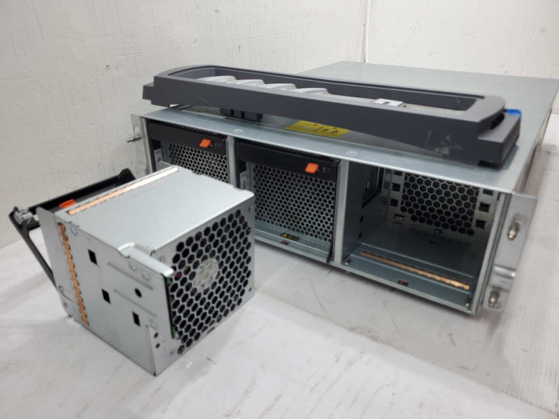 NetApp NAF-0901 Array Controller w/ 1x 110-01062+B7 and 1x 110-00646+D1 Module |