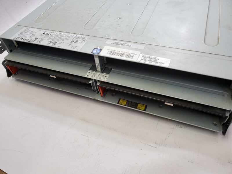 IBM 2078-124 Storwize V5000 Gen2 SFF Dual Controller No HDD 24x 2.5\\" Bays )