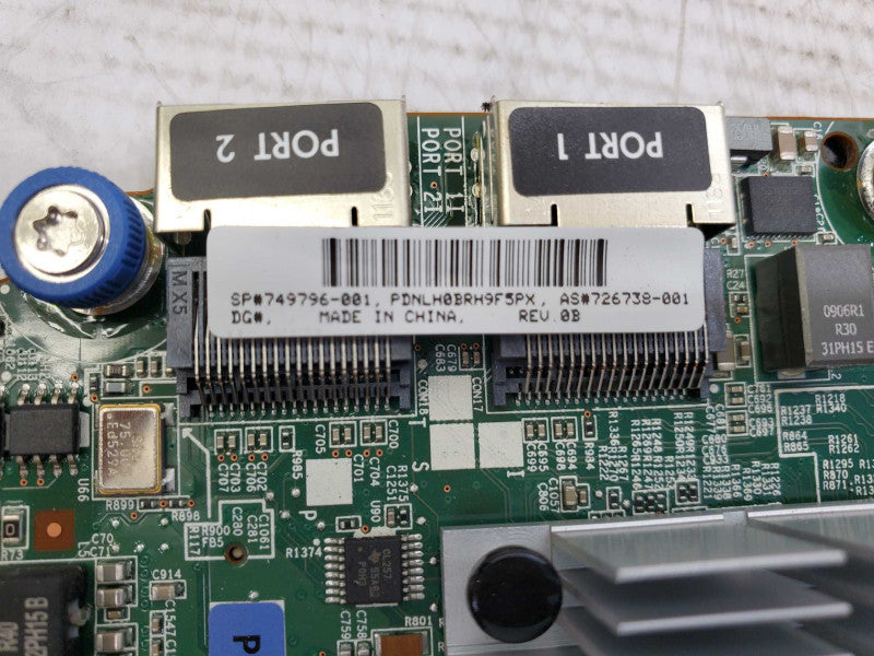 HP Smart Array P440ar/2GB FBWC 12Gb 2-port SAS Controller 726738-001 749796-00 )