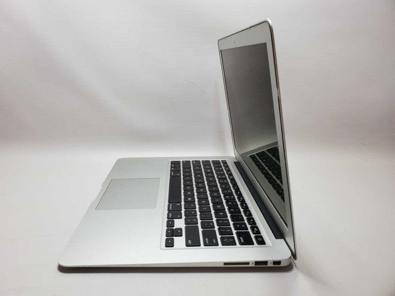 MacBook Air (13-inch, Mid 2013) Core i7-4650U @ 1.7 GHz 8GB 250GB SSD (