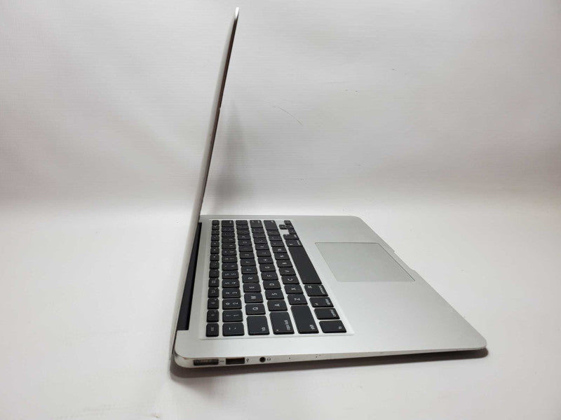 MacBook Air (13-inch, Mid 2013) Core i7-4650U @ 1.7 GHz 8GB 250GB SSD (