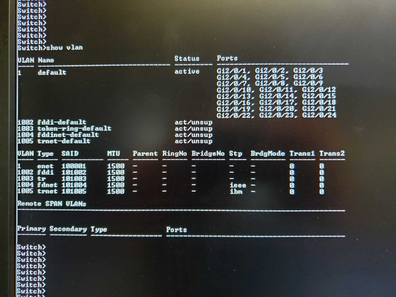 Cisco WS-C3750G-24T-S 24-Port 1000BASE-T GbE Switch (