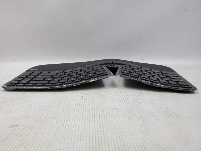 Microsoft Sculpt Ergonomic Keyboard Black / Wireless USB / Cushioned Palm Rest (