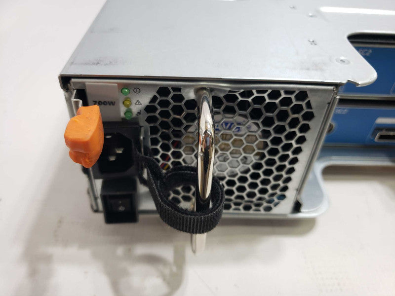 Dell Compellent SC220 2U JBOD 2.5\\" Storage Array 2x Compellent SC2 READ [