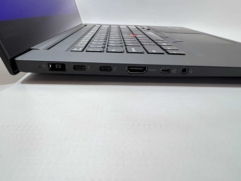 15\\" 4k TouchScreen Lenovo ThinkPad X1 EXTREME with i7-8850H 32GB RAM 512GB SSD -