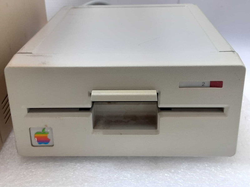 1984 APPLE MACINTOSH  M0001 RARE,  with keyboard and external drive, Read _