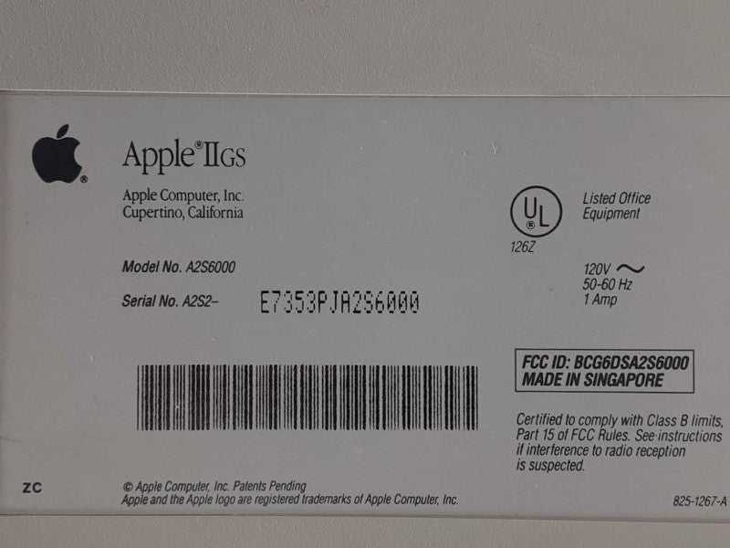 Vintage Apple IIGS Computer A2S6000 Computer - Powers On, AS-IS _