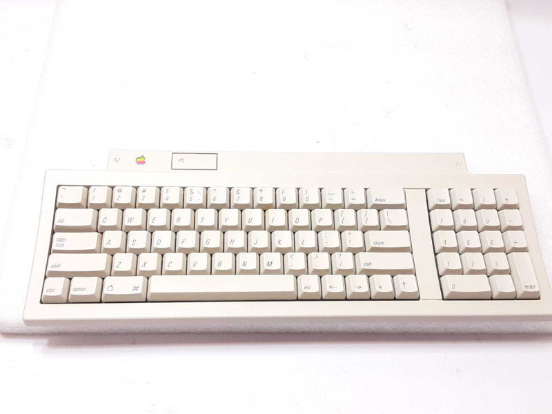 Apple Keyboard II for Macintosh IIGS M0487, Untested, AS-IS _