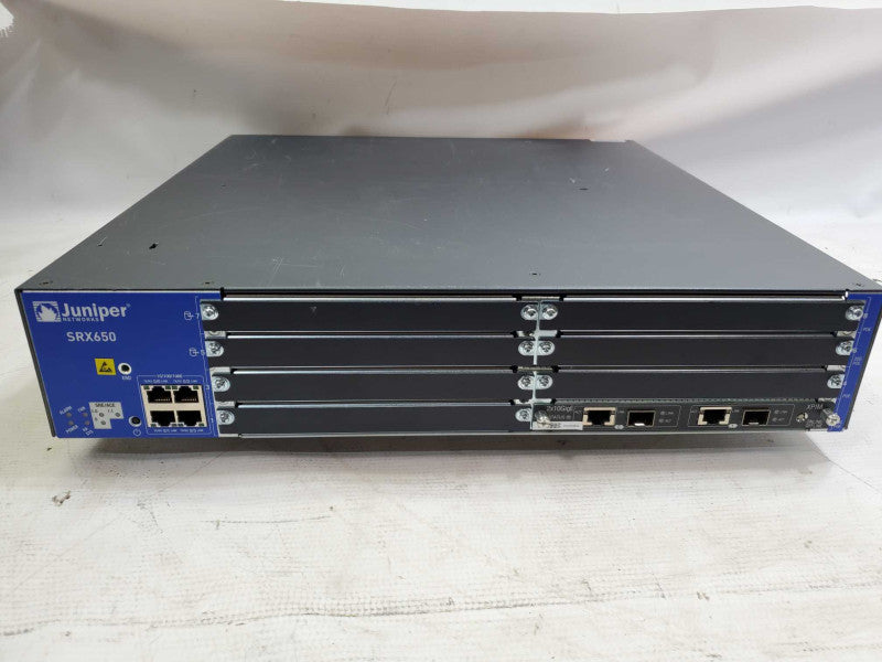 Juniper SRX650 w/ SRX-GP-2XE-SFPP-TX, 1* SRX600-SRE6H, Gateway Firewal )