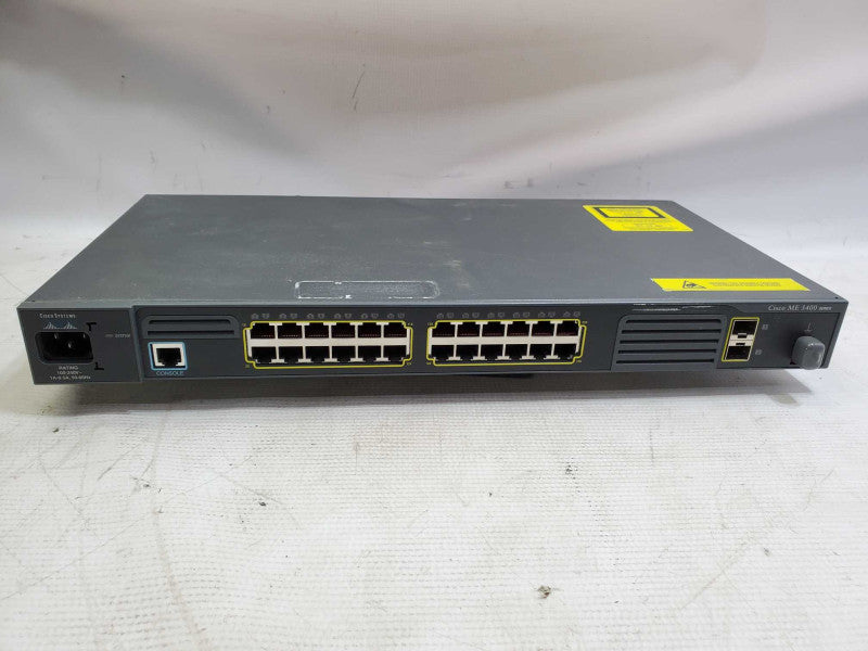 Cisco ME-3400-24TS-A 24-Port Fast Ethernet + 2-Port SFP Layer 3 Managed Switch )