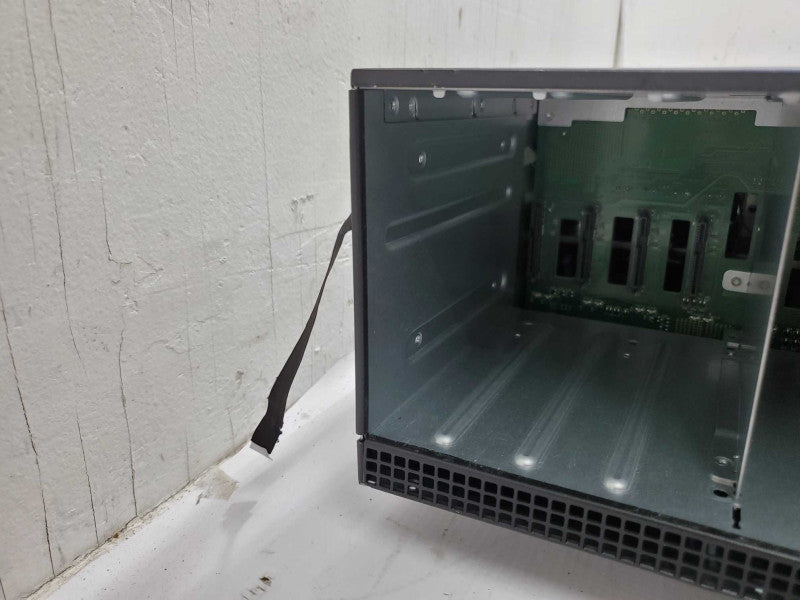 NIMBLE STORAGE ES1-H45 SAN Expansion Array 12x3.5\\" Bay, Missing Rackmount Ear |
