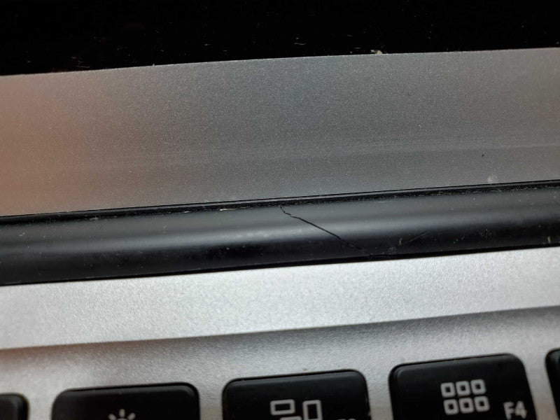 MacBook Air (13-inch, 2017) Core i5 @ 1.8 GHz 8GB 250 SSD *AS IS* (