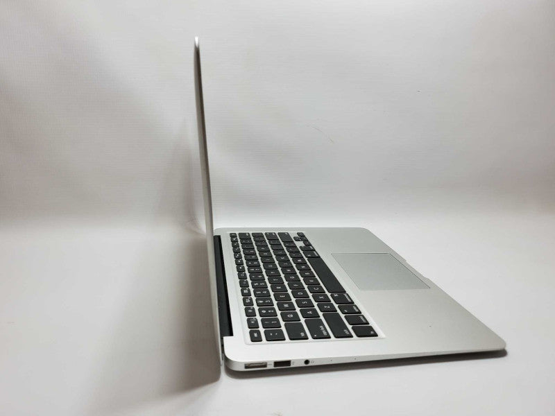 MacBook Air (13-inch, 2017) Core i5 @ 1.8 GHz 8GB 250 SSD *AS IS* (