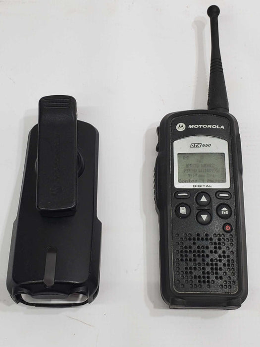Motorola DTR 650 2-Way Radio FCC# AZ489FT5852 Model# DTR650 |
