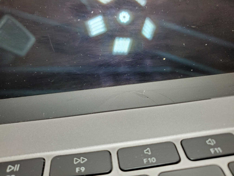 Apple Macbook Pro 2017 13\\" A1708 Core i5-7360U 2.3GHz 8GB 250GB SSD *READ* (