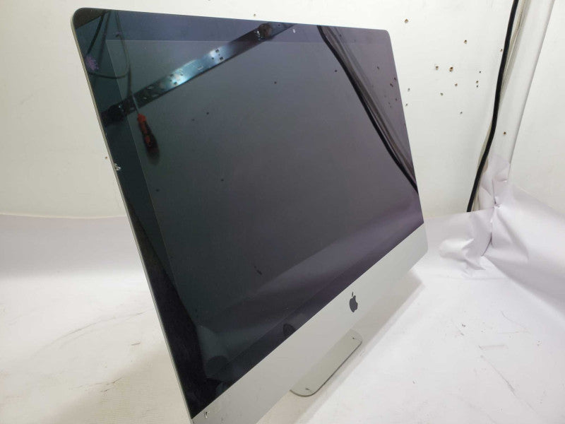 Apple iMac A1419 L.2015 27\\" Intel Core i5-6600 @ 3.3GHz 8GB 2TB HDD R9 M395 )