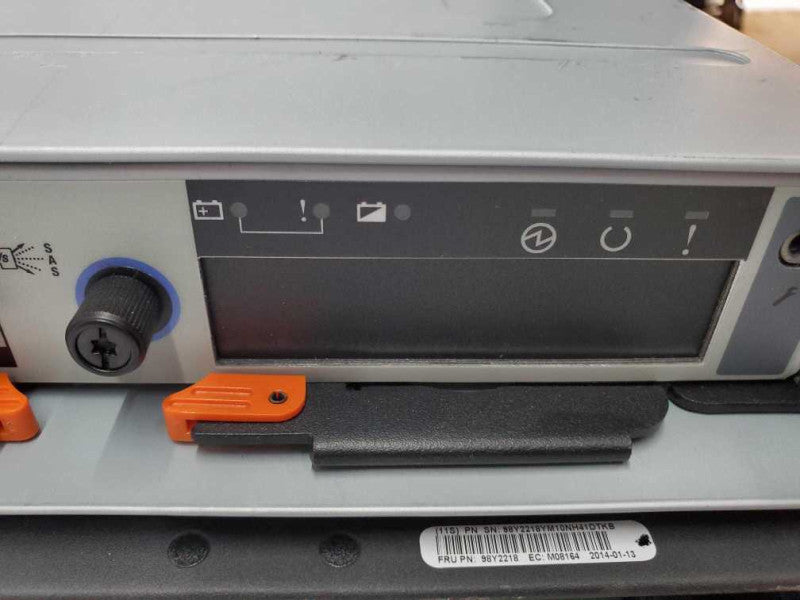IBM 2072-12E Storwize V3700 w/ 2x 00AR108 Modules |