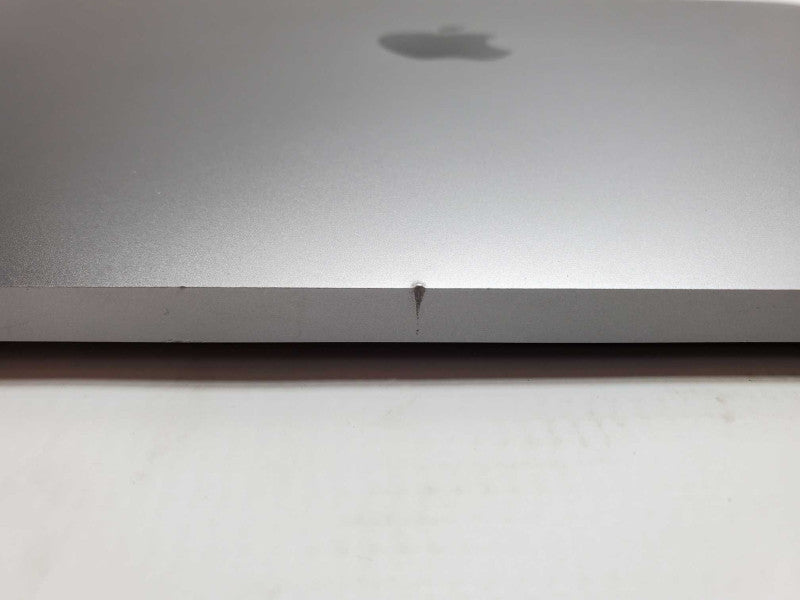Macbook Pro 2018 13\\" w/ Touch Bar Core i7-8859U @ 2.7 GHz 16GB 250GB SSD (