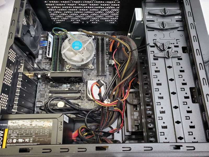 Custom PC Asus X99-A Core i7-5820K @3.3GHz 32GB DDR4 GeForce GT 1030 )