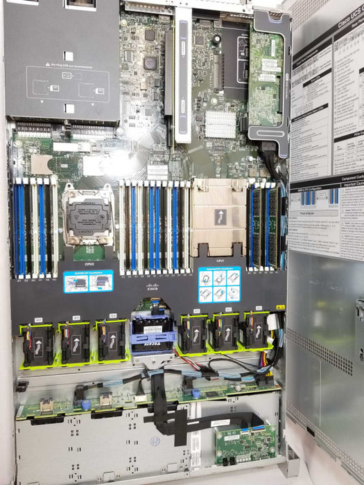Cisco C220M4, Xeon E5-2630v3 2.4GHz, 32GB DDR4, 2x PSU,  MRAID12G, 2.5 _