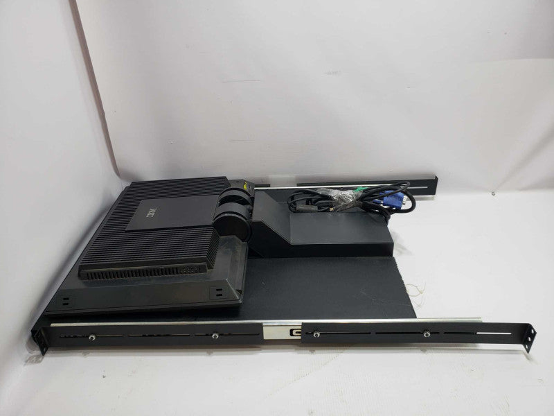 9511-AG4 9511AG4 22P6927 IBM NetBAY 15\\" TFT LCD 2U VGA PS/2 KVM CONSOLE w/RAIL [