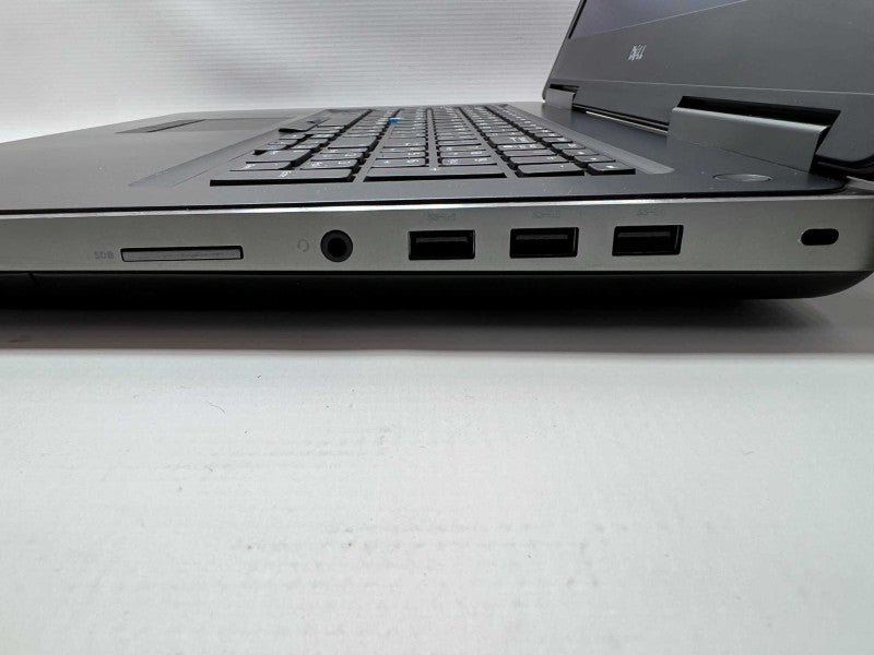DELL Precision 7720 with i7-6820HQ 16GB RAM & 256GB SSD + 1TB HDD -