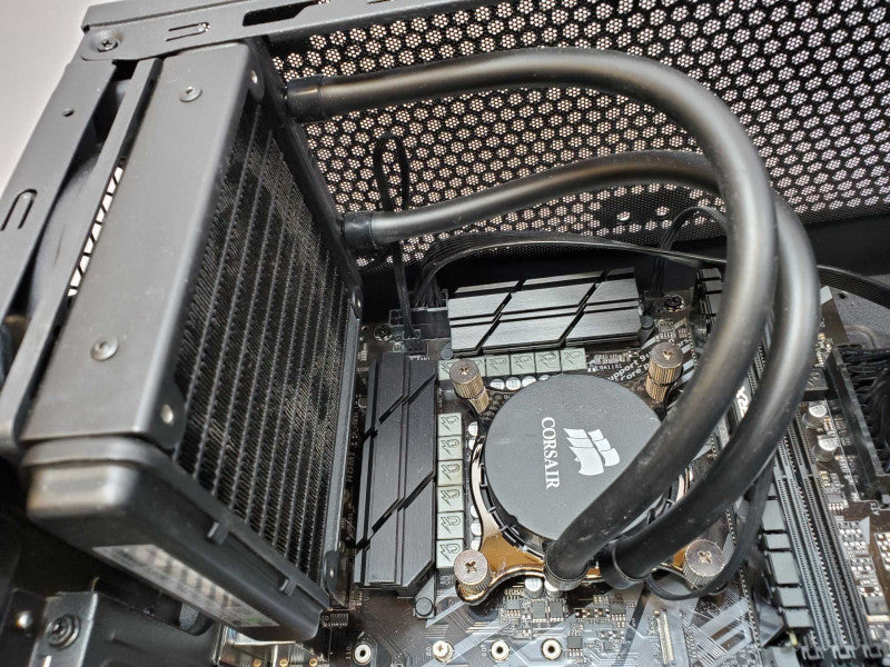 Custom PC Gigabyte Z390 UD Core i9-9900K @ 3.6 GHz 16GB DDR4 PSU 80+ Gold WC (