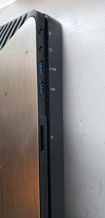 HP Z1 G2 AiO Workstation Xeon E3-1246 V3 @ 3.50ghz / 8gb ram / quadro K2100m #