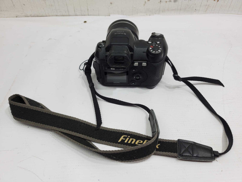 Nikon Finepix S5500 Digital Camera 4.0MP (AS IS) |