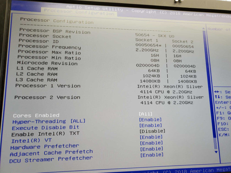 Cisco UCS C220 M5 2x Xeon Silver 4114 @2.2GHz  64GB RAM MegaRAID 2xPSU )