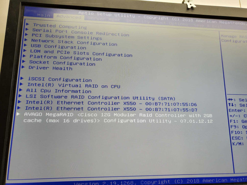 Cisco UCS C220 M5 2x Xeon Silver 4114 @2.2GHz  64GB RAM MegaRAID 2xPSU )