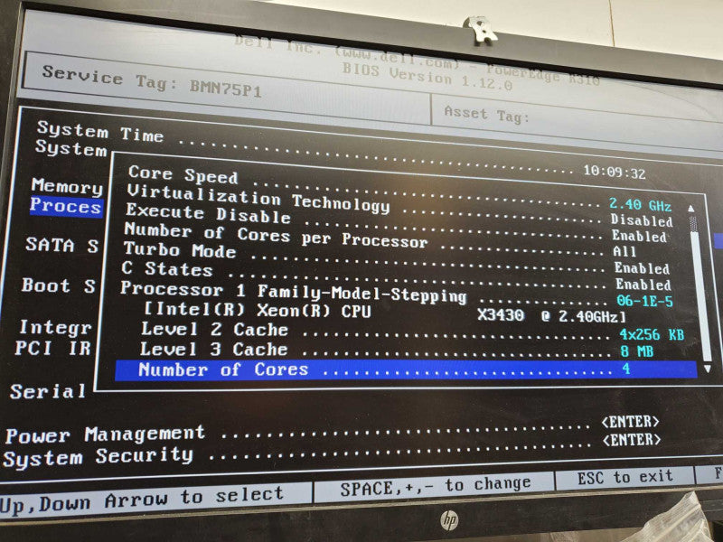 Dell R310 Xeon X3430 @2.4GHz 4GB RAM 1xPSU No RAID 4x 3.5\\" HDD Bays )