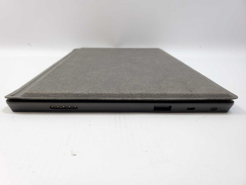 Microsoft Surface RT 1516 TEGRA 3 @ 1.3GHz 2GB RAM 64GB Flash w/Keyboard (