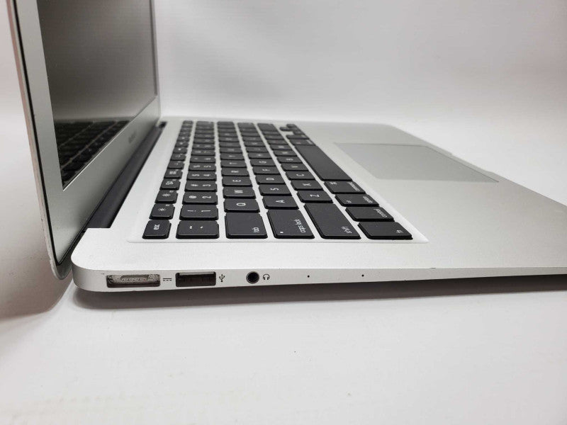 Apple MacBook Air 2017 13\\" Core i5-5350U @ 1.8 GHz 8GB DDR3 120GB SSD *READ* (